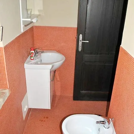 One Bedroom With Shared Pool And Wifi At