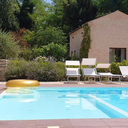 One Bedroom With Shared Pool And Wifi At *
