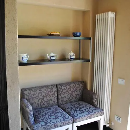 One Bedroom With Shared Pool And Wifi At