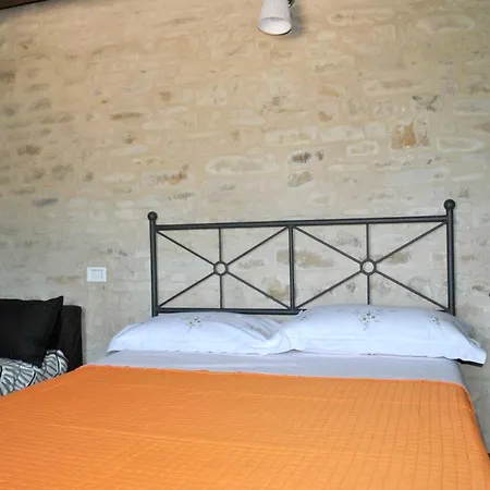 公寓 One Bedroom With Shared Pool And Wifi At *